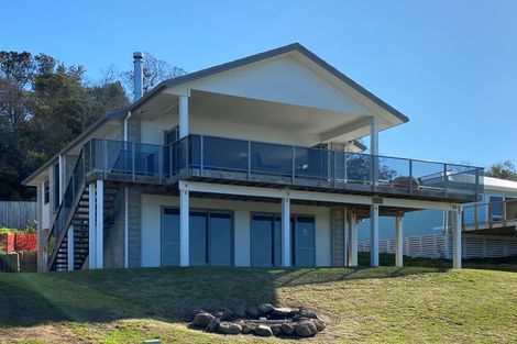 Photo of property in 18 Ross Place, Whiritoa, Whangamata, 3691