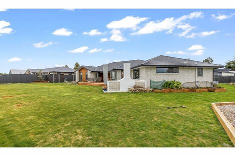 Photo of property in 32 Lindsay Way, Grasmere, Invercargill, 9810