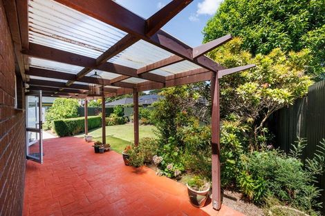 Photo of property in 17 Aintree Crescent, Awapuni, Palmerston North, 4412