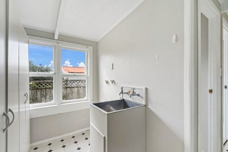 Photo of property in 8 Kopipi Crescent, Ngunguru, Whangarei, 0173