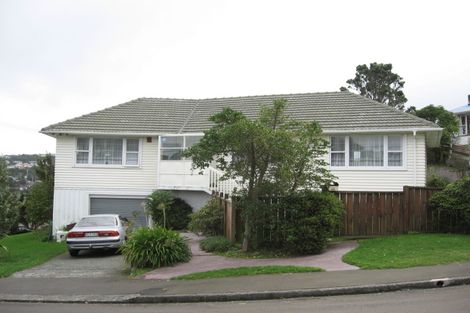 Photo of property in 24 Turville Crescent, Newlands, Wellington, 6037