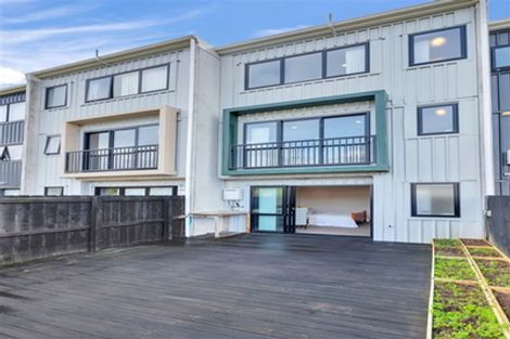 Photo of property in 23/5 Perekia Street, Albany, Auckland, 0632