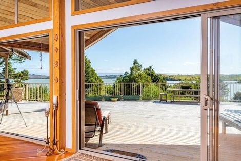 Photo of property in 467 Heatley Road, Whakapirau, Maungaturoto, 0583