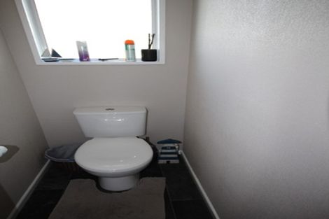 Photo of property in 12 Raglan Avenue, Cloverlea, Palmerston North, 4412