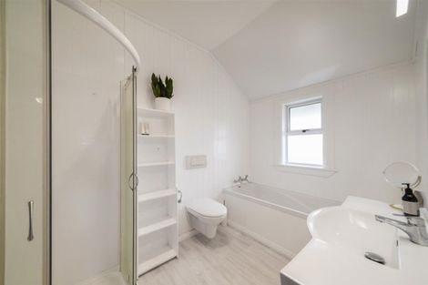 Photo of property in 155 Saint Aubyn Street, New Plymouth, 4310