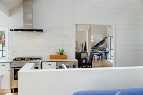 Photo of property in 175 Raumati Road, Raumati Beach, Paraparaumu, 5032