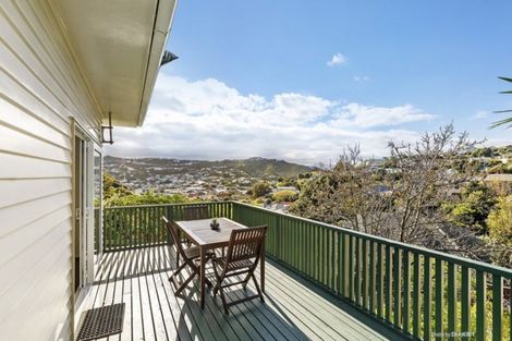 Photo of property in 10 Liddel Grove, Island Bay, Wellington, 6023