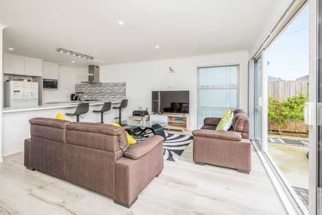 Photo of property in 14 Kauri Heart Avenue, Takanini, 2112