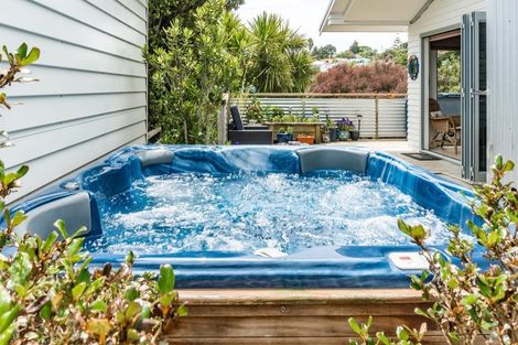 Photo of property in 15 Violet Street, Raglan, 3225