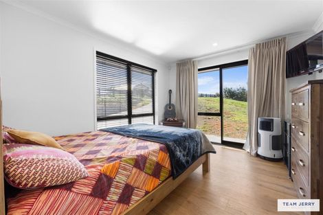 Photo of property in 21 Te Ara Aukati Terrace, Pokeno, 2471