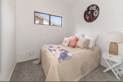 Photo of property in 12 Orinda Close, Botany Downs, Auckland, 2010