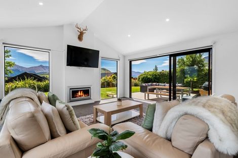 Photo of property in 62 Jacks Point Rise, Jacks Point, Queenstown, 9371