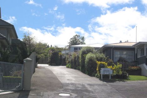 Photo of property in 172 Lake Terrace, Hilltop, Taupo, 3330