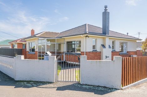 Photo of property in 27 Isadore Road, Saint Clair, Dunedin, 9012