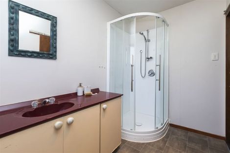 Photo of property in 11 Oakley Crescent, Hornby, Christchurch, 8042