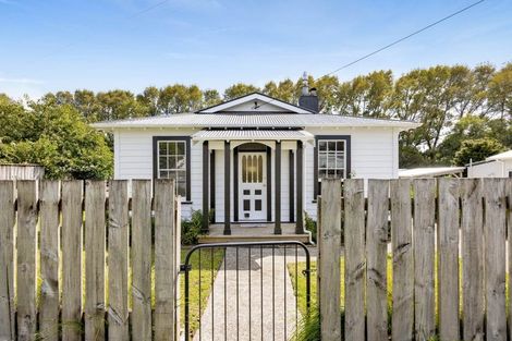 Photo of property in 6 Ford Street, Stratford, 4332