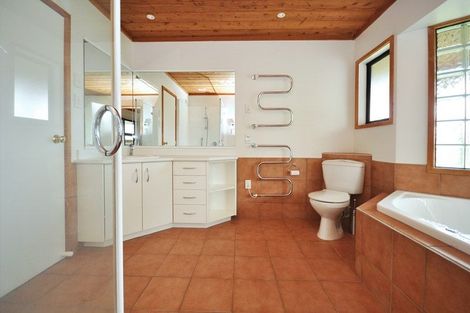 Photo of property in 185 North Road, Clevedon, Papakura, 2582