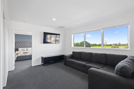 Photo of property in 15 Catherine Mclean Road, Pukekohe, 2120