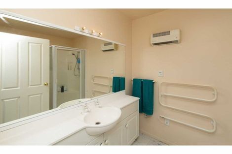 Photo of property in 4/37 Avonhead Road, Avonhead, Christchurch, 8042