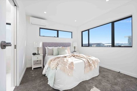 Photo of property in 35 Turret Lane, Hobsonville, Auckland, 0616