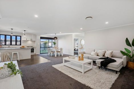 Photo of property in 82 Puhirake Crescent, Pyes Pa, Tauranga, 3112