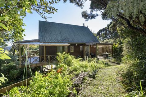 Photo of property in 165 Lone Kauri Road, Karekare, New Lynn, 0772