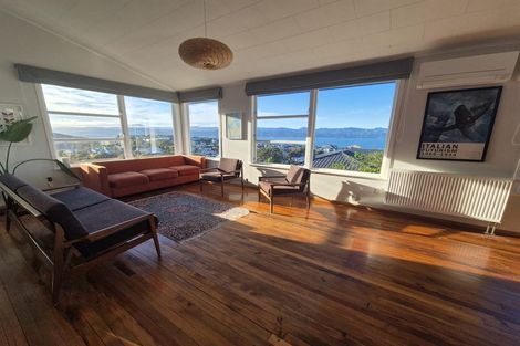 Photo of property in 33 Ranui Crescent, Khandallah, Wellington, 6035