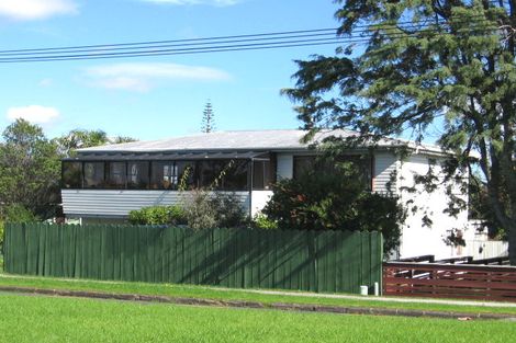 Photo of property in 213 Bucklands Beach Road, Bucklands Beach, Auckland, 2012