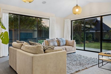 Photo of property in 6 Rockport Place, Parklands, Christchurch, 8083