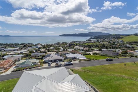 Photo of property in 6 Christine Drive, Coopers Beach, 0420