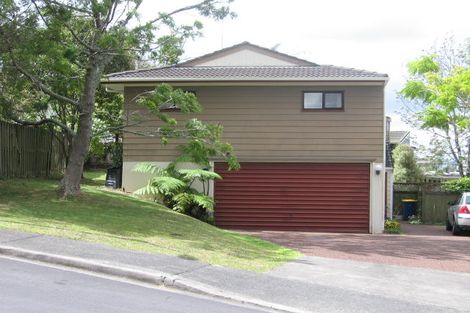 Photo of property in 33 Tetrarch Place, Totara Vale, Auckland, 0629