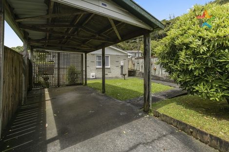 Photo of property in 1/15 Puriri, Wainuiomata, Lower Hutt, 5014