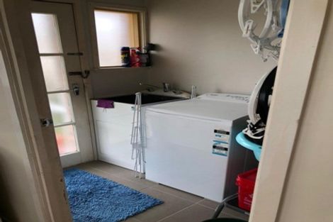 Photo of property in 1/21 Blenheim Street, Glenfield, Auckland, 0629