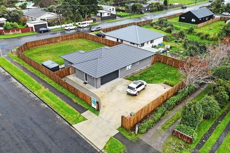 Photo of property in 35 Cumming Street, Okato, 4335