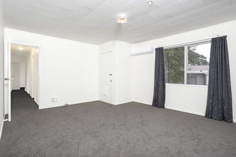 Photo of property in 90 Sunnyside Road, Sunnyvale, Auckland, 0612