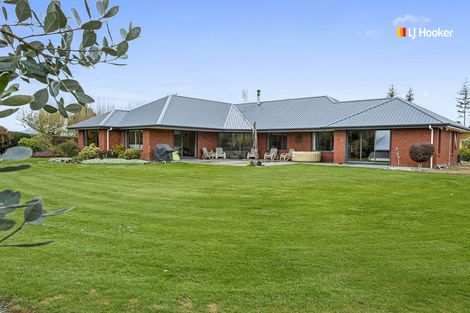 Photo of property in 55 Bell Street, Outram, 9019