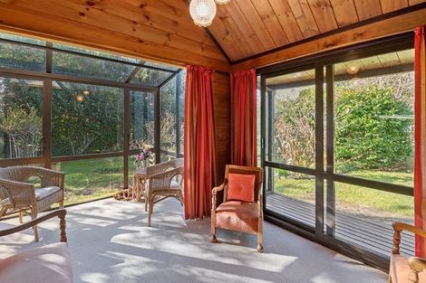 Photo of property in 37 Greenaway Road, Waikanae, 5036