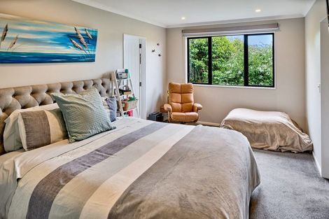 Photo of property in 26 Herewini Street, Titahi Bay, Porirua, 5022