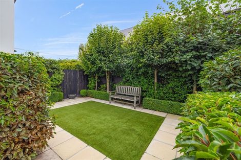 Photo of property in 90 Abberley Crescent, St Albans, Christchurch, 8014