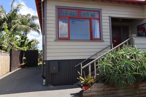 Photo of property in 50a Ngataringa Road, Devonport, Auckland, 0624