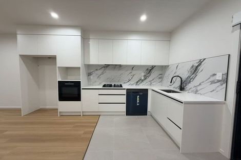Photo of property in 9a Tangelo Place, Bucklands Beach, Auckland, 2012