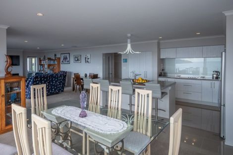 Photo of property in 6 Christine Drive, Coopers Beach, 0420