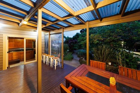 Photo of property in 9 Rosalie Terrace, Kelvin Grove, Palmerston North, 4414