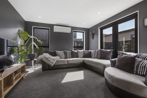 Photo of property in 20 Obelisk Street, Wanaka, 9305