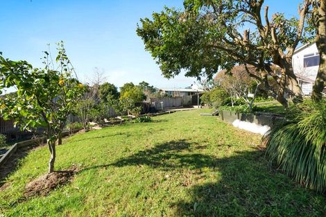 Photo of property in 150 Bleakhouse Road, Mellons Bay, Auckland, 2014