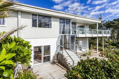 Photo of property in 4/30 Castor Bay Road, Castor Bay, Auckland, 0620