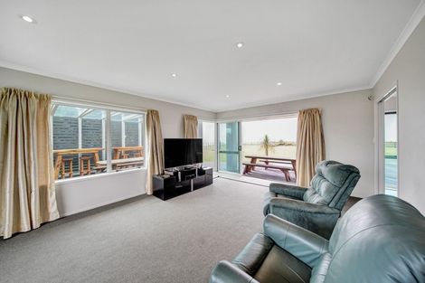 Photo of property in 72 Turangi Road, Motunui, Waitara, 4383