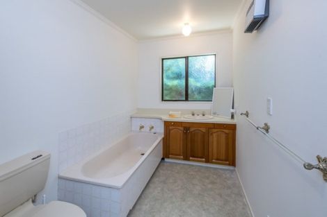 Photo of property in 5 Horopito Road, Waikanae, 5036