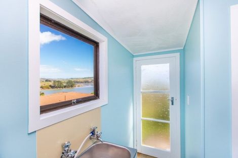 Photo of property in 15 Point Street, Raglan, 3225