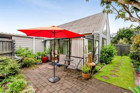 Photo of property in 9a Tamati Place, Merrilands, New Plymouth, 4312